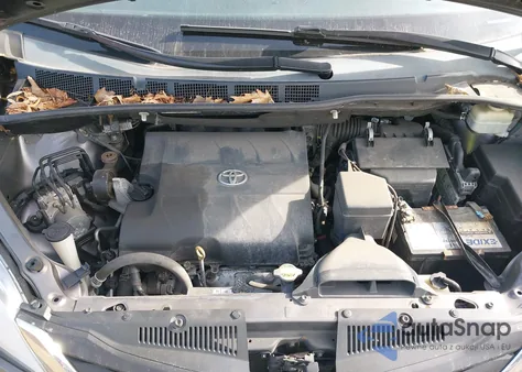 2016 Toyota Sienna Xle 8 Passenger z USA, uszkodzony, nr VIN 5TDYK3DC7GS722141